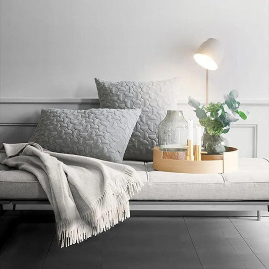 Oona - Elegant Nordic Wall Plug-In Sconce for Stunning Ambiance